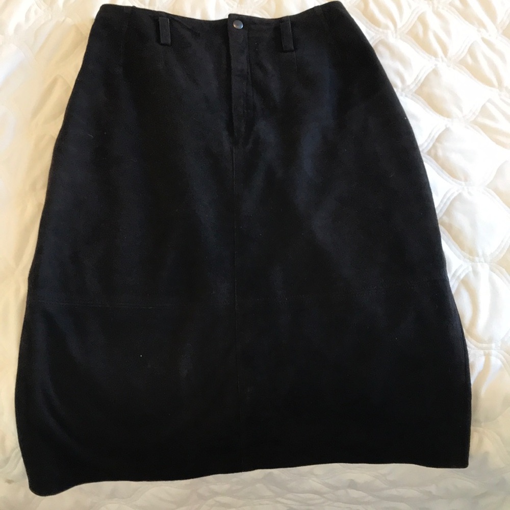 Brown suede midi skirt. Paper bag waist.High rise
